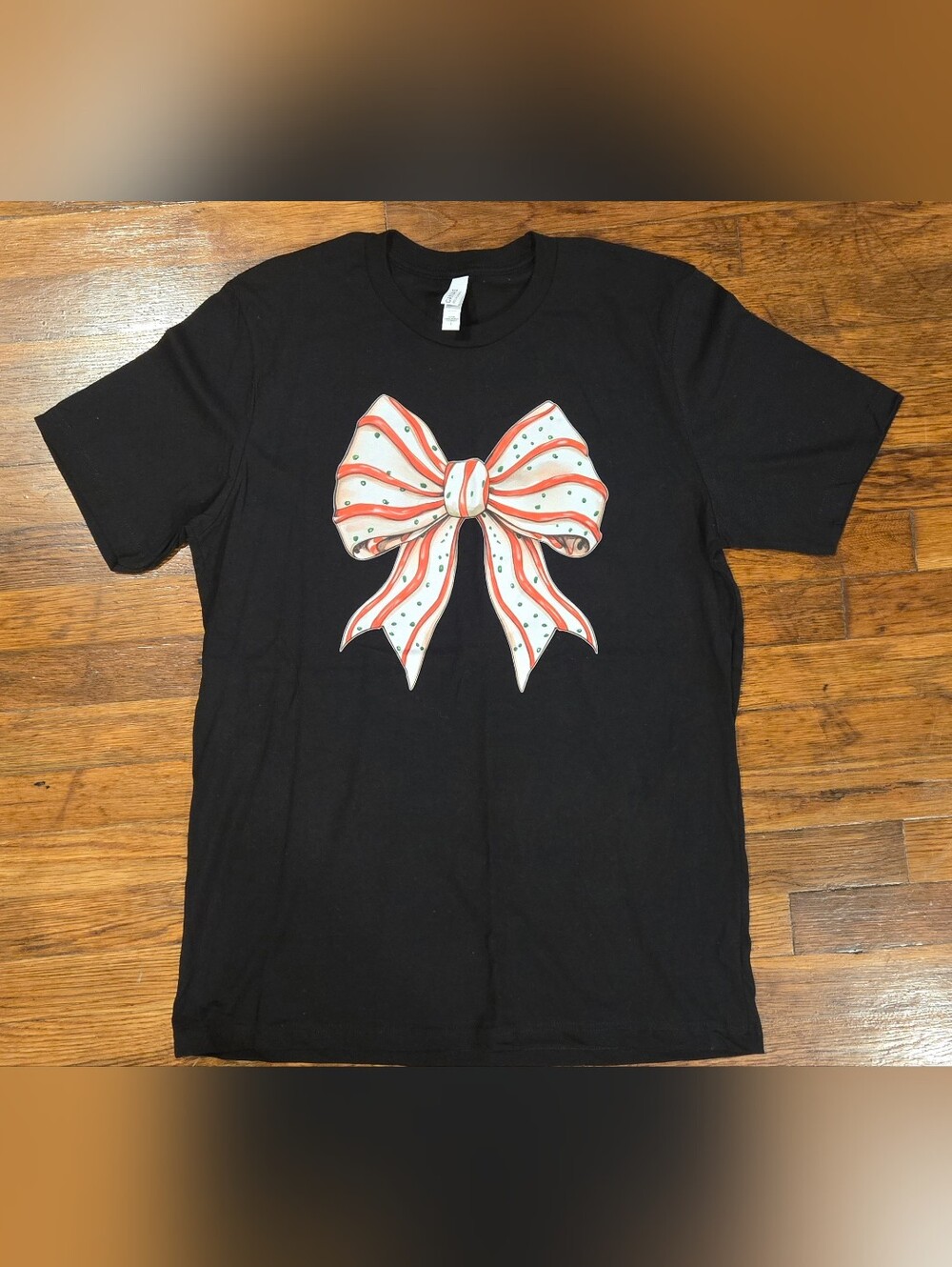 Little Debbie Inspired Christmas Tree Cake Bow Graphic Tee Black Size L NWOT